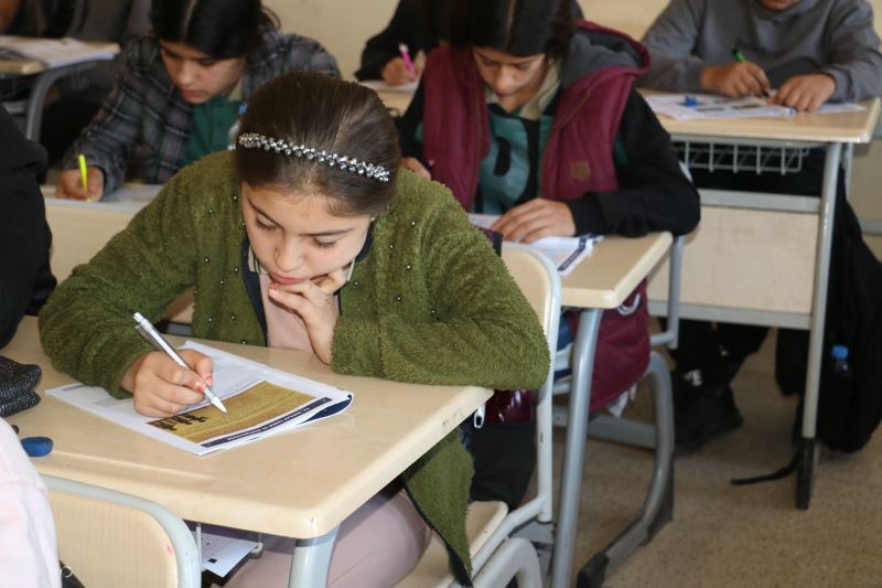 İlçemiz genelinde 5 bin 651 öğrenci seviye tespit sınavına katıldı.