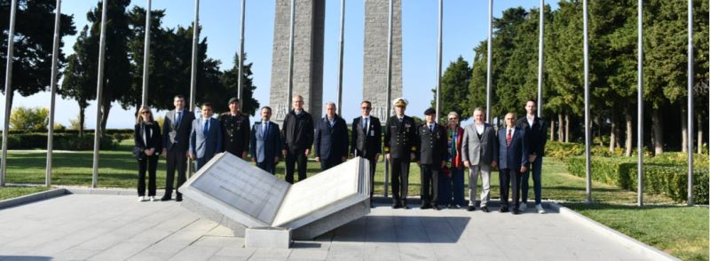 NATO Genel Sekreteri Stoltenberg Şehitler Abidesi