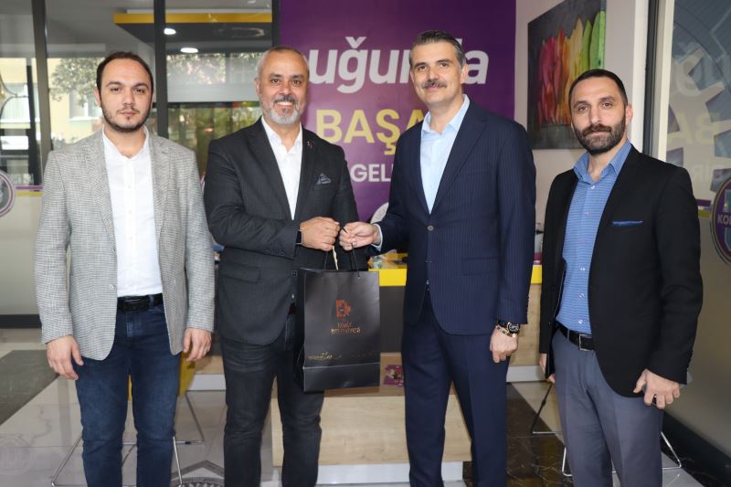 CEBESOY SOKAK ESNAFINDAN İZMİT BELEDİYESİ’NE TAM NOT