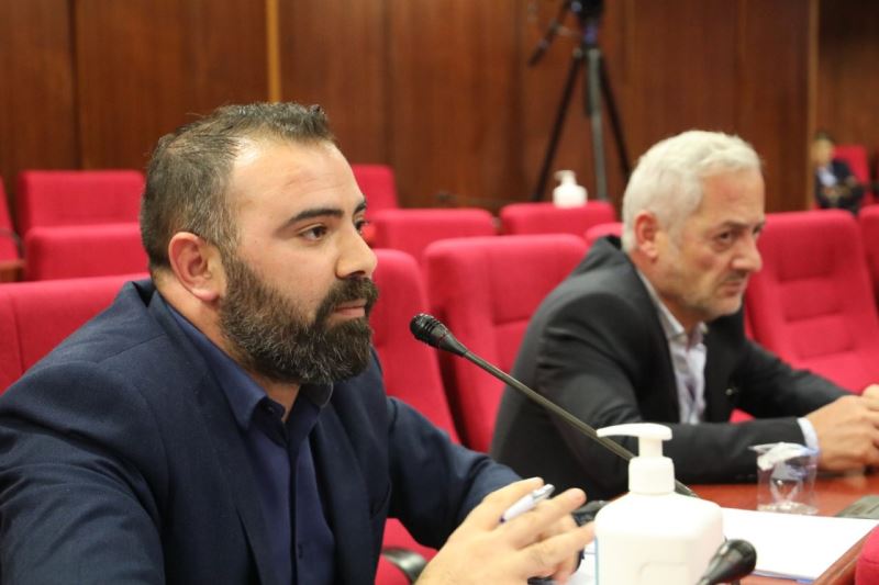 DEVRİM BAL: SİZ İŞSİZLİK YARATIYORSUNUZ  İZMİT BELEDİYESİ İSTİHDAM YARATIYOR
