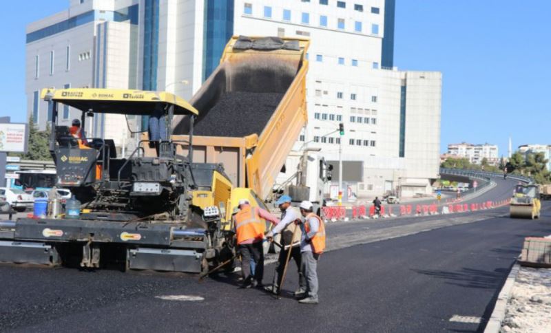 Abide Kavşağı Yan Yollarda Asfalt Çalışması