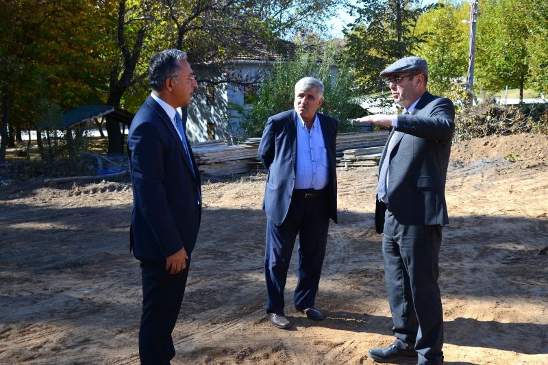 BAŞKANIMIZ EKİCİOĞLU, GÖLHİSAR MAHALLESİ’NDE YAPILACAK OLAN KÜLTÜR VE TAZİYE EVİ YERİNDE İNCELEME YAPTI