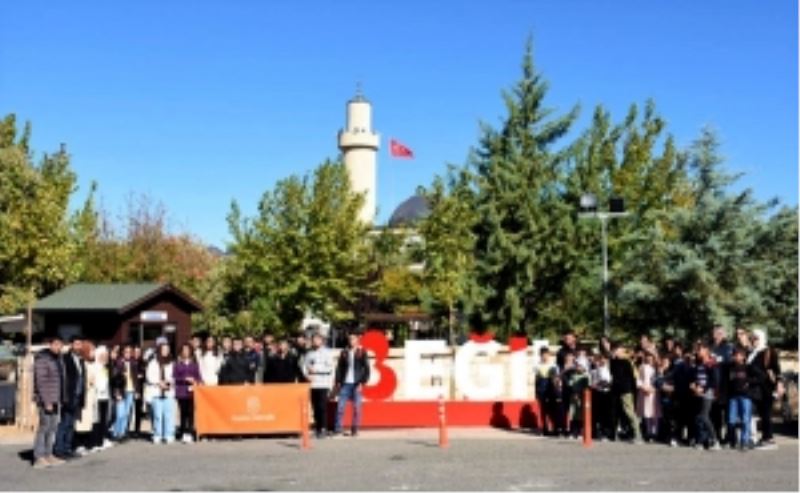 Öğrenciler “Gez-Gör” ile kenti tanıyor