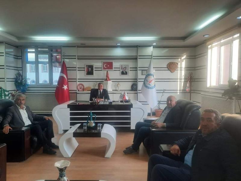 Türkiye Belediye Başkanları Birliği Olarak, Sayın Mehmet Ali Kızıltan, Sayın Nihat Helvacı başkanlarımız ve  Akparti Altıntaş yönetim kurulu üyesi Saadettin Koşmaz belediyemizi ziyaret ettiler.
