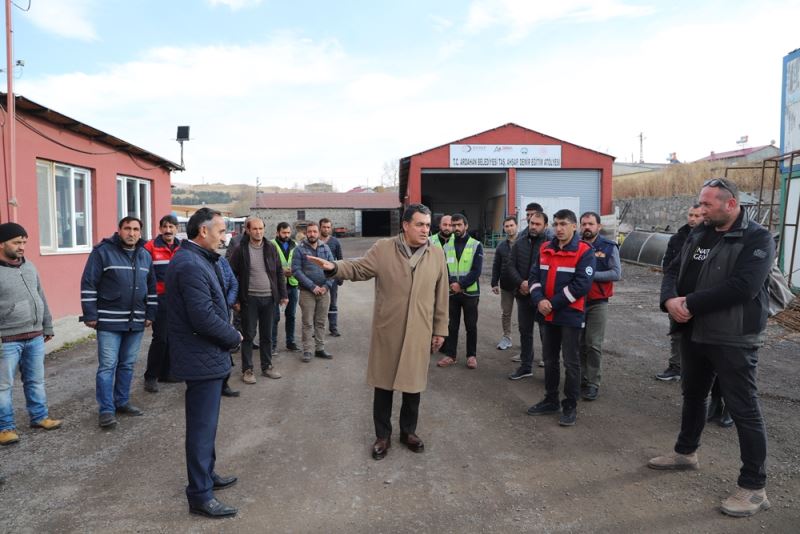 BAŞKAN DEMİR: MEVSİM ŞARTLARI ELVERDİĞİ SÜRECE ÇALIŞMALARIMIZ DEVAM EDECEK!