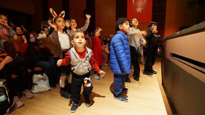 Minikler, Büyükşehir’in Etkinliklerini Çok Seviyor