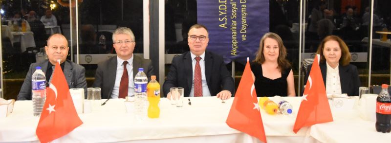 Başkan Vekili Mutluay, Akçapınarlılar Sosyal Yardımlaşma Dayanışma Derneğinin Yemeğine Katıldı