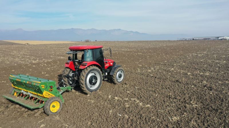 Büyükşehir’in dağıttığı tohumlar toprakla buluştu