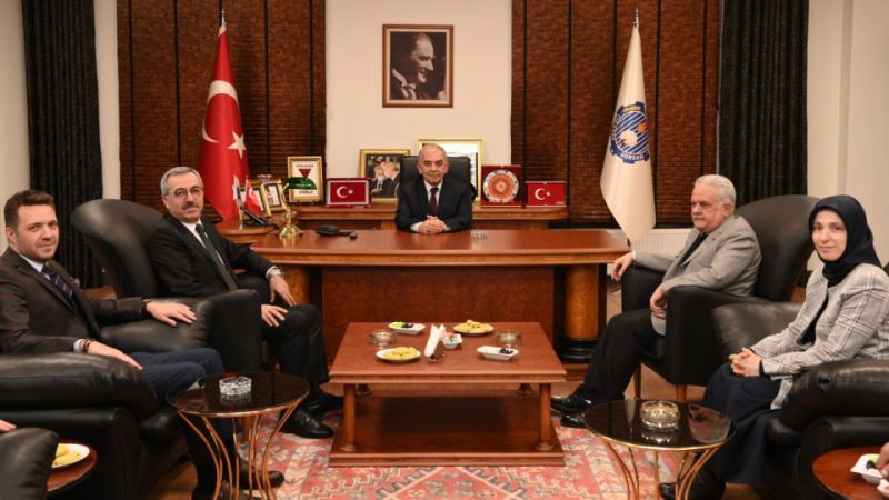 Başkan Güngör, Ticaret Borsası Başkanı Narlı’yı Ziyaret Etti