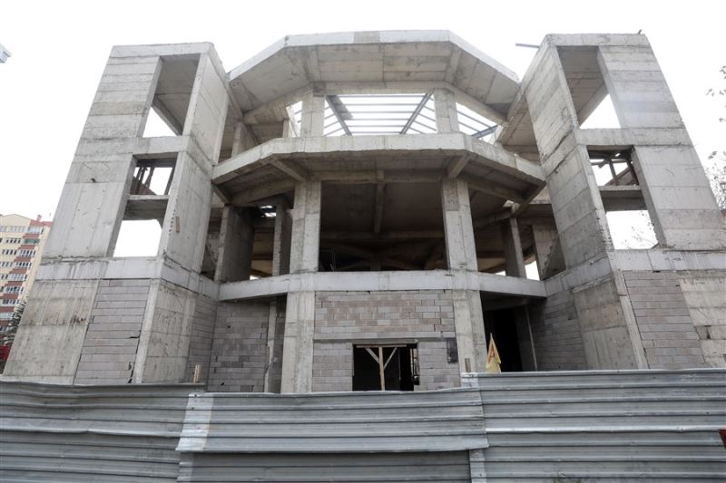 Başkan Yaşar Cami ve Cemevi İnşaatlarını Denetledi
