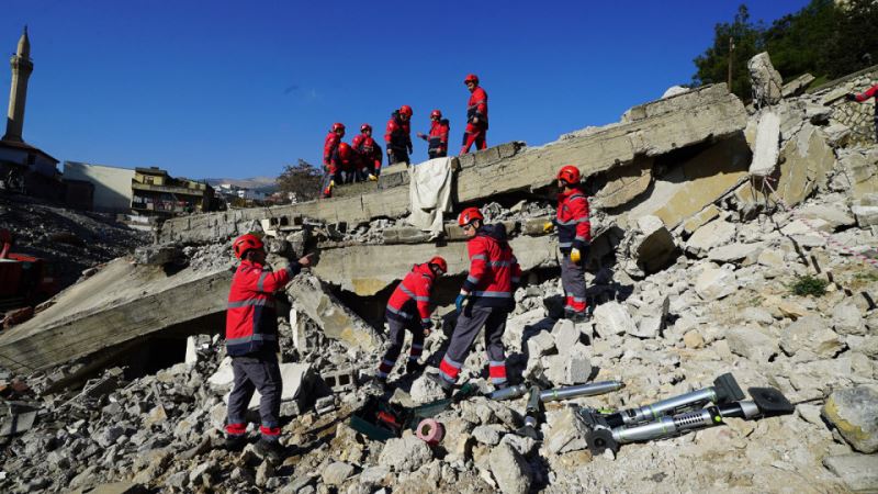 Büyükşehir İtfaiyesi’nden Gerçeği Aratmayan Deprem Tatbikatı