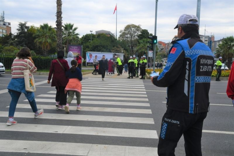 Büyükşehir zabıtası görev başında