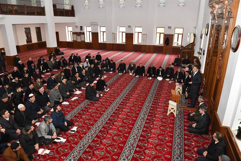 BAŞKAN ASYA, MEZARLIKLARIN KULLANIMI VE KALDIRIM İŞGALLERİ KONUSUNDA DİN GÖREVLİLERİNDEN DESTEK İSTEDİ