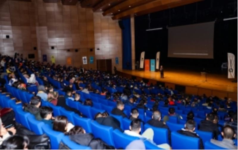 “Mutlu yuvanın sırları” konferansı yapıldı