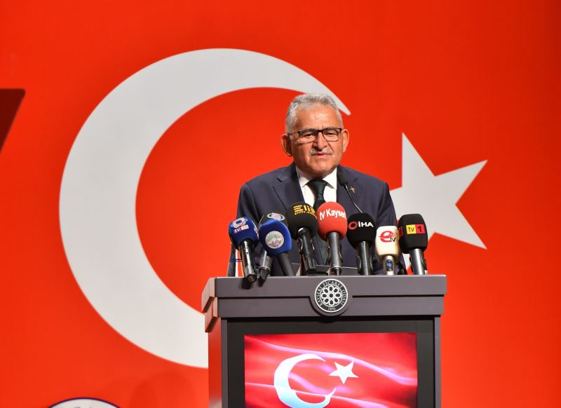 Büyükkılıç: “İstiklal Şairimizi Rahmet, Minnet Ve Hürmetle Yâd Ediyorum”