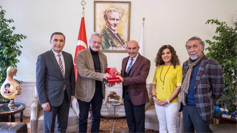 Soyer’e “Barışa Ömür Boyu Emek Ödülü”