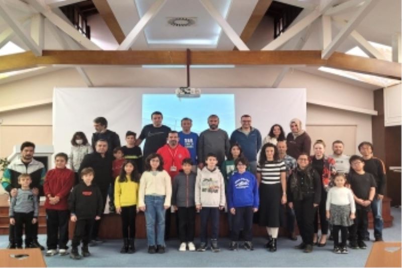 TENİS MERAKLILARI SÖYLEŞİDE BULUŞTU