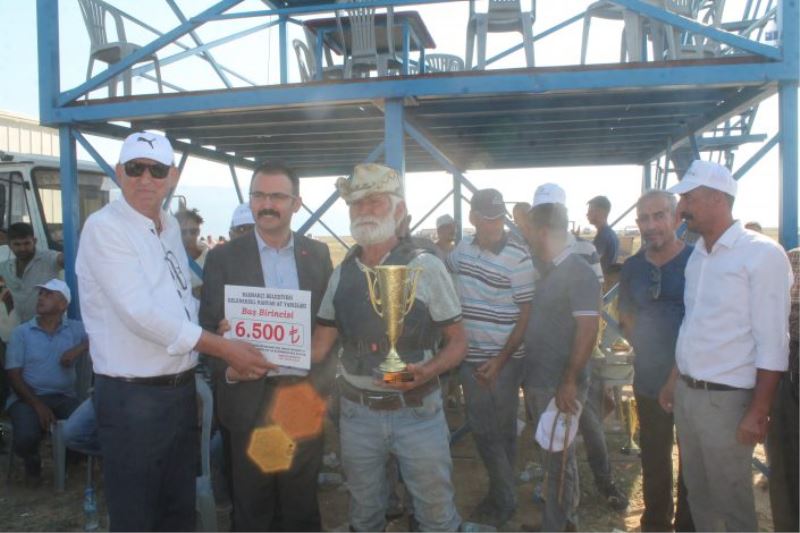 Kupalar Sahiplerine Kavuştu