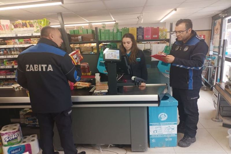 Zabıta Ekiplerimiz Tarafından İlçemizdeki Marketler Denetlendi
