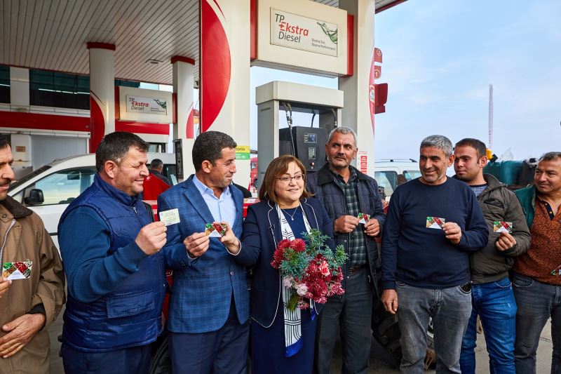 GAZİANTEP BÜYÜKŞEHİR’DEN ÇİFTÇİLERE 110 MİLYON LİRALIK MAZOT DESTEĞİ!