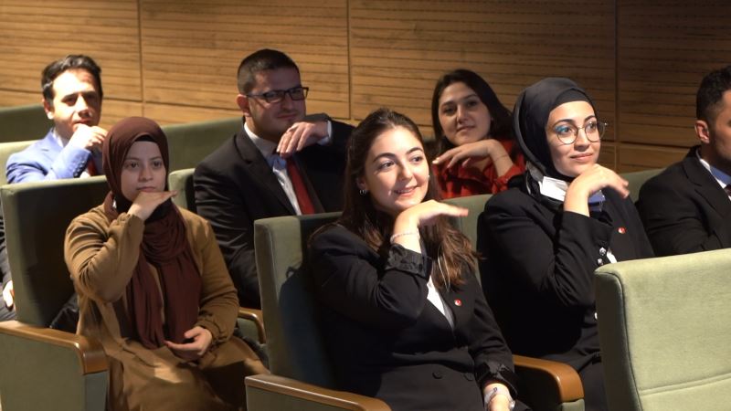 BÜYÜKŞEHİR’DEN PANORAMA MÜZESİ ÇALIŞANLARINA İŞARET DİLİ EĞİTİMİ!