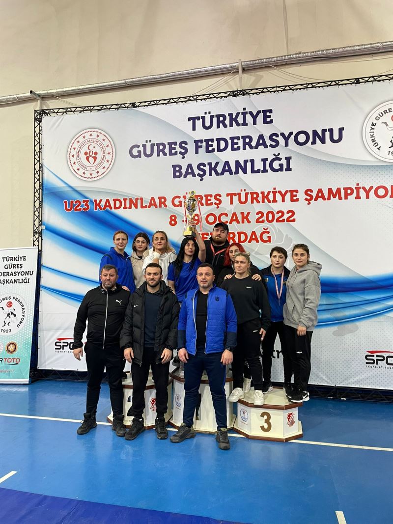 BÜYÜKŞEHİR ŞAMPİYONLUKLARA DOYMUYOR