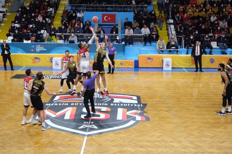 Büyükşehir MSK Erkek Basketbol Takımı 32 Sayı Farkla Galip
