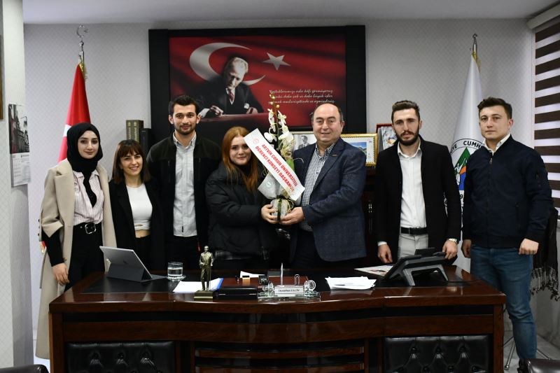AÇÜ ÖĞRENCİ KONSEYİNDEN BAŞKAN ELÇİN’E ZİYARET