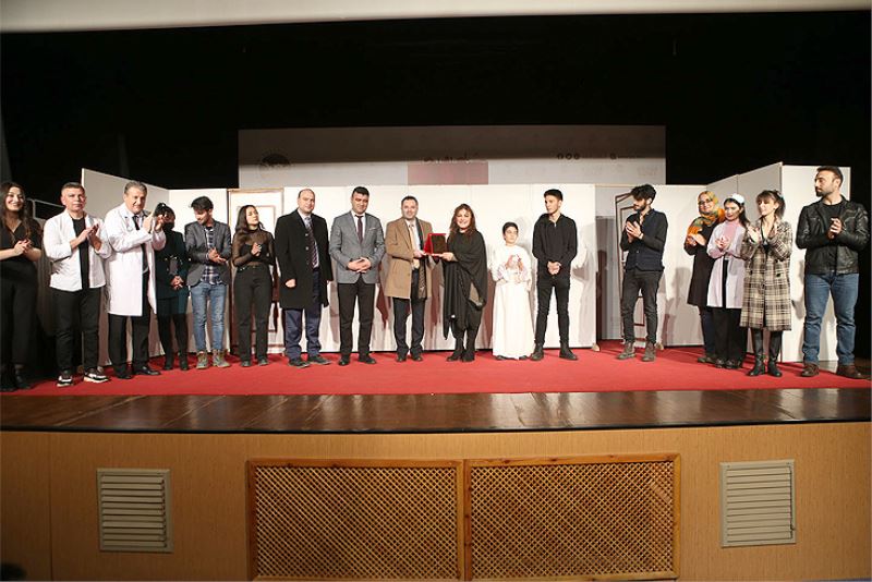 Hayatın Umudu oyunu seyirciden tam not aldı