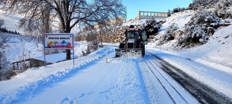 Mersin Büyükşehir Ekipleri Kar Nöbetinde