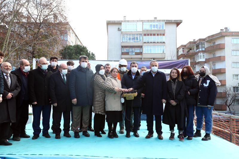 BAŞKAN ÇAĞIRICI GENÇLERLE E-SPOR MERKEZİ’NİN TEMELİNİ ATTI