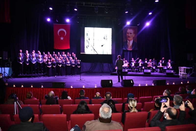 Zeki Müren Şarkıları Mest Etti