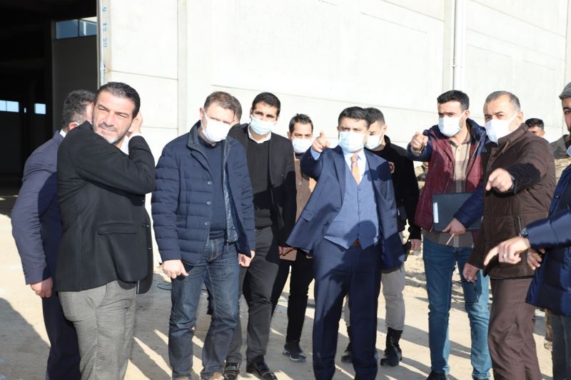 Kaymakam / Belediye Başkan V. Mehmet Tunç, OSB Tekstil Fabrikasında İncelerde Bulundu.