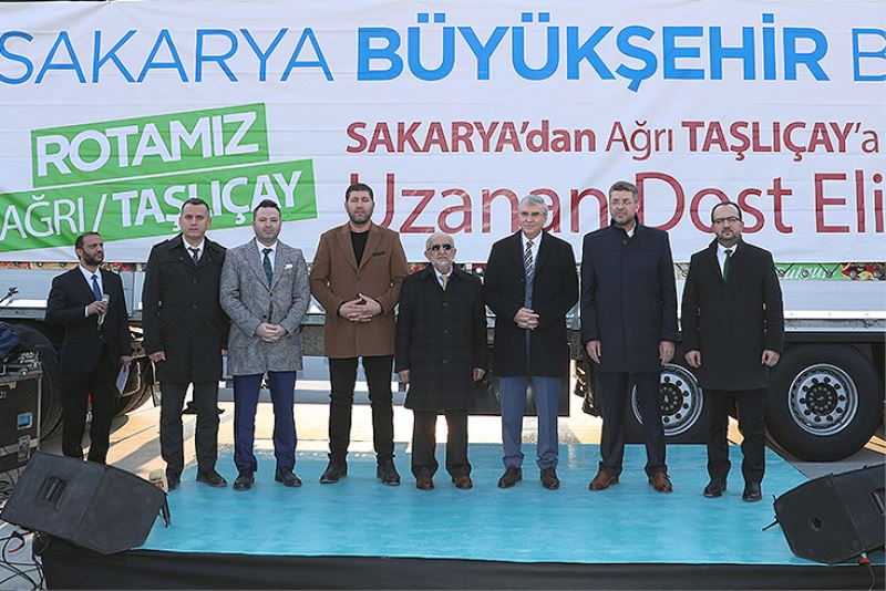 Büyükşehir kardeşlerini unutmuyor: 700 koli daha yola çıktı