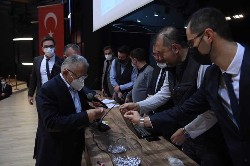 Büyükkılıç’ın Katılımı İle Oruçreis Kentsel Dönüşüm Projesi Kura Çekilişi Yapıldı