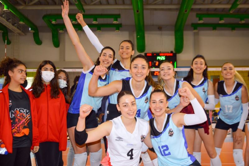 Büyükşehir Msk Kadın Voleybol Takımı Vakıfbank’ı 3-0 Yendi