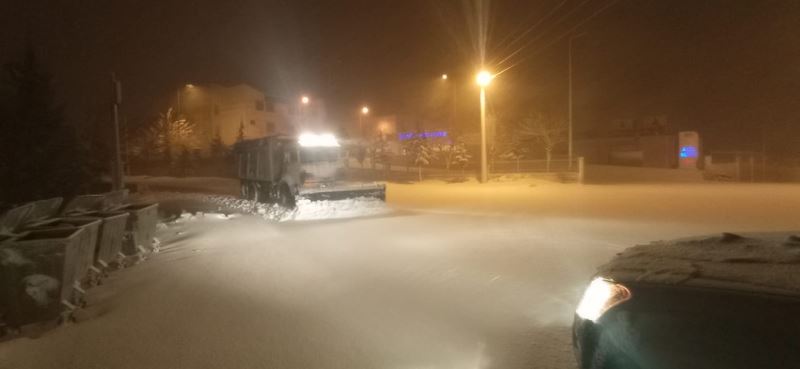Kar kürüme çalışmaları  devam ediyor.