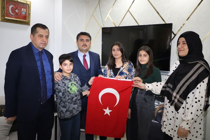 Kaymakam / Belediye Başkan V. Mehmet Tunç, Şehit Güvenlik Korucusu Rujhat Kırmızıgül