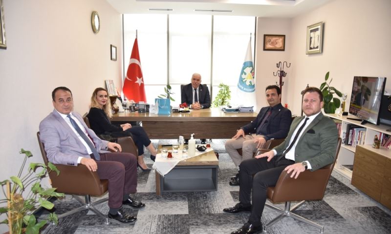 İİBF Dekanı Kesbiç