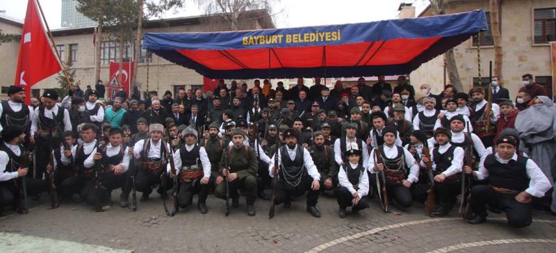 KURTULUŞ COŞKUSU ALANLARA SIĞMADI