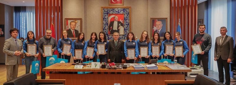 VOLEYBOL KIZ TAKIMINDA HEDEF BÖLGE BİRİNCİLİĞİ