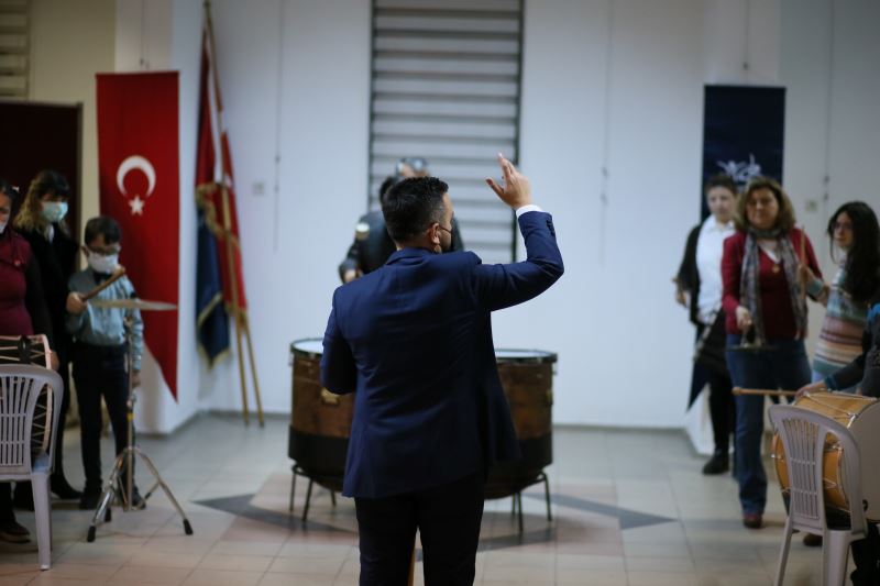 AYDIN BÜYÜKŞEHİR BELEDİYESİ ‘OTİZMLİ ÇOCUKLAR MEHTER TAKIMI’ KURDU