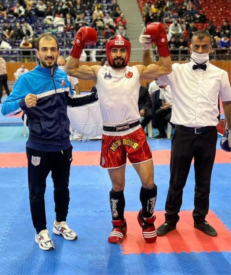 BÜYÜKŞEHİR’İN ALTIN YUMRUKLARI ORDU’DA DESTAN YAZDI
