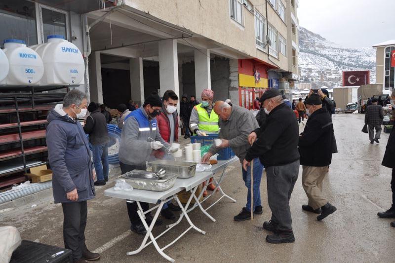 Sıcak çorba ile Gönülleri ısıtıyoruz.