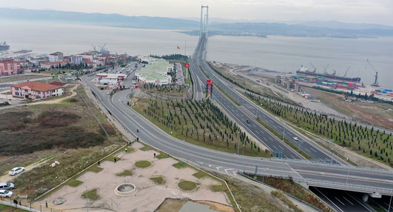 Dilovası’na köprü manzaralı seyir terası