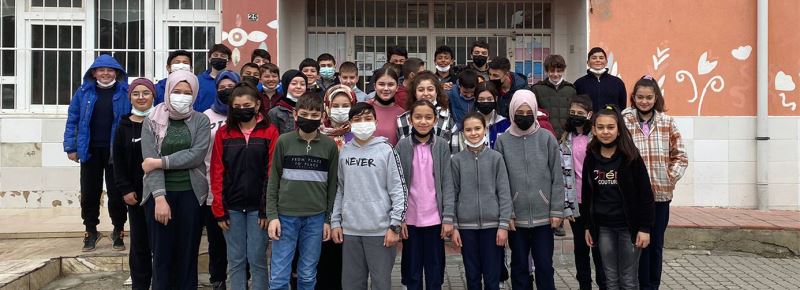 GENÇLER ZARARLI MADDELERE KARŞI BİLGİLENDİRİLDİ