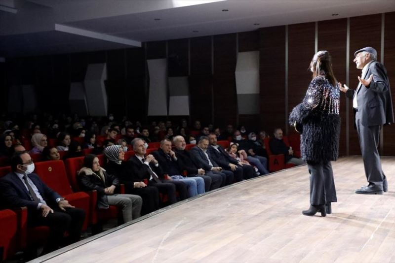 “Dursun İstemez” İnegöllü Sanatseverlerle Buluştu