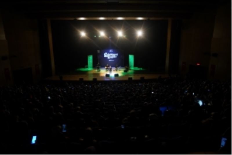 Ömer Karaoğlu Diyarbakırlılar için sevilen ezgilerini seslendirdi