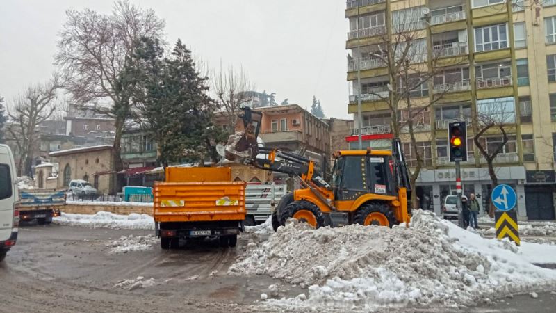 Büyükşehir’den Buzlanmaya Karşı Önlem