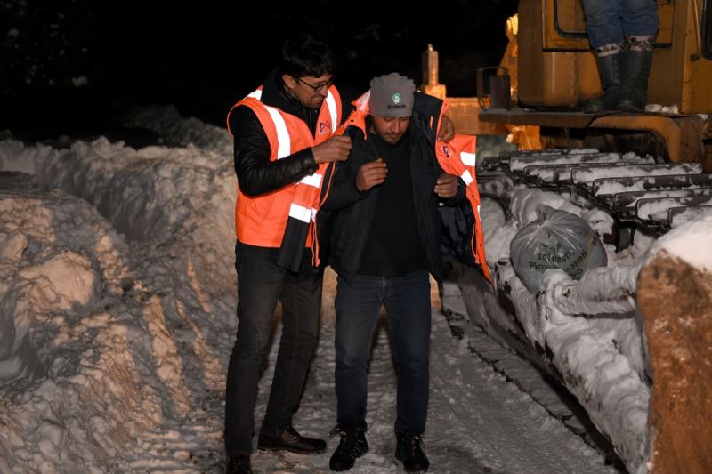 Erdemli’de 4 Gündür Maden Ocağında Mahsur Kalan Madenciyi Büyükşehir Ekipleri Kurtardı